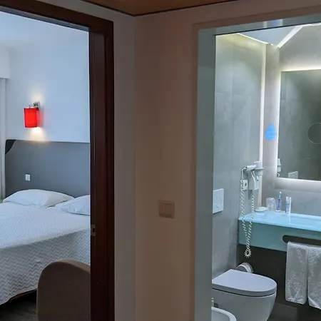 Varzinn 3* 포보아데바짐