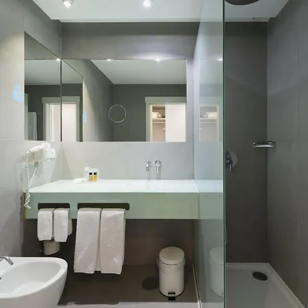 Varzinn 3* 포보아데바짐